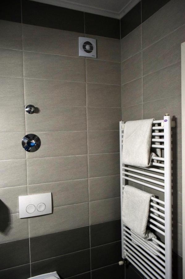 Aki Studio Appartamento Braşov Esterno foto